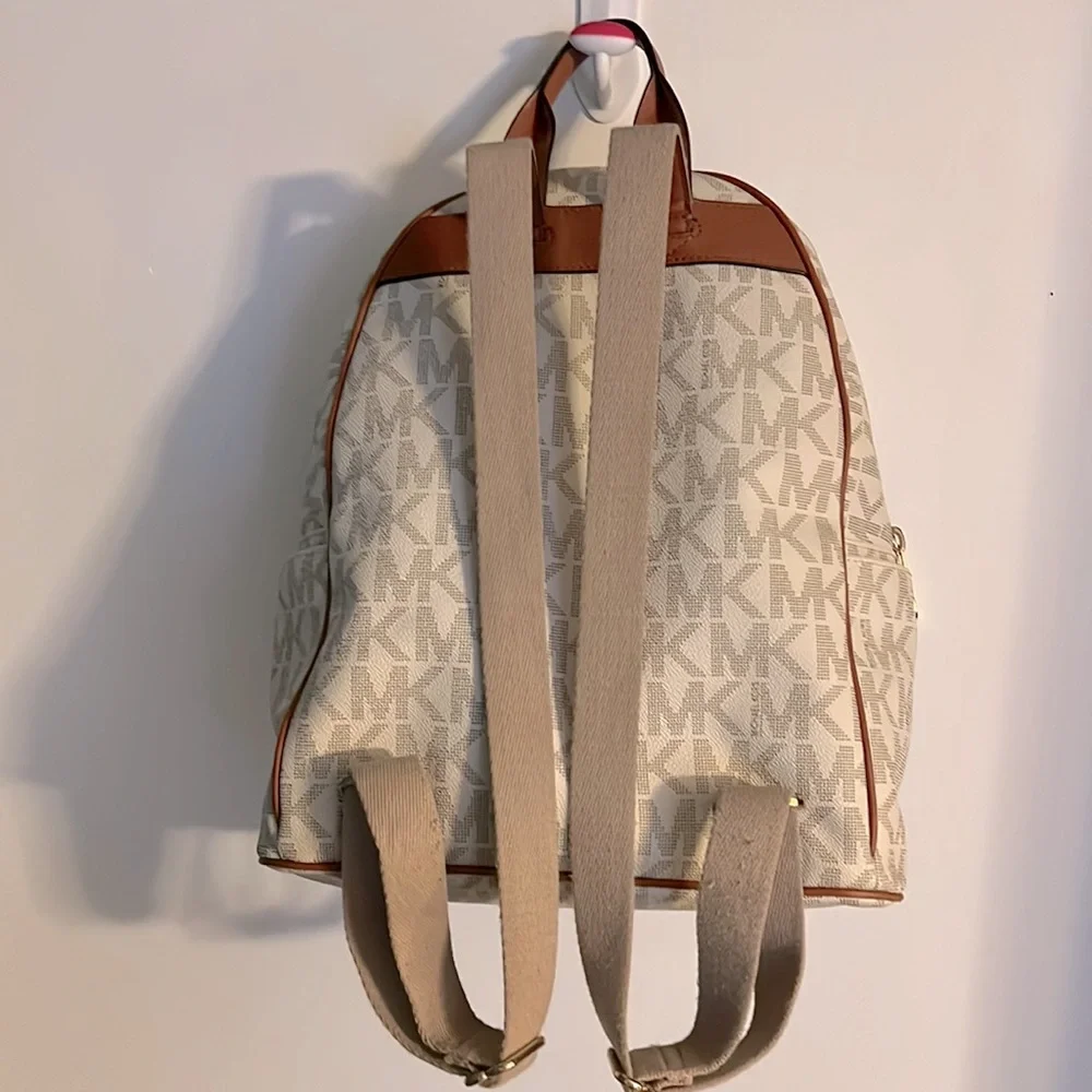 Michael Kors Cream and brown zip backpack - Picture 2 of 12